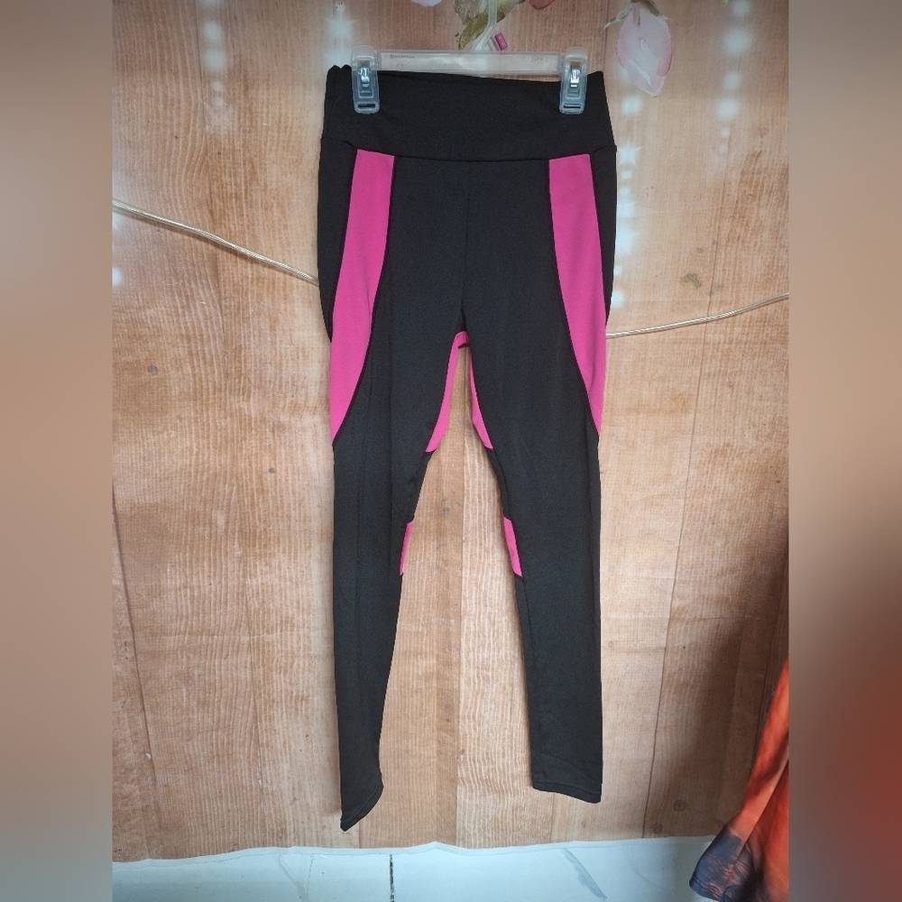 Pink and Black active wear leggings size XS